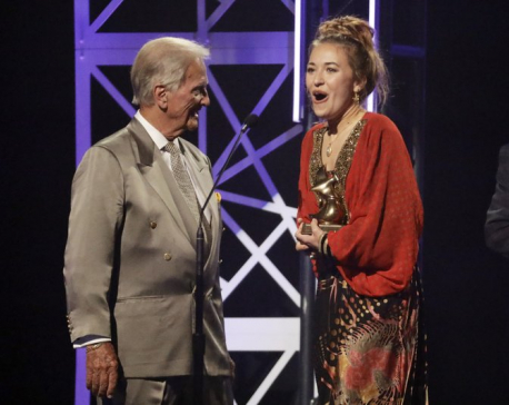 Crossover artist Lauren Daigle reigns at Dove Awards