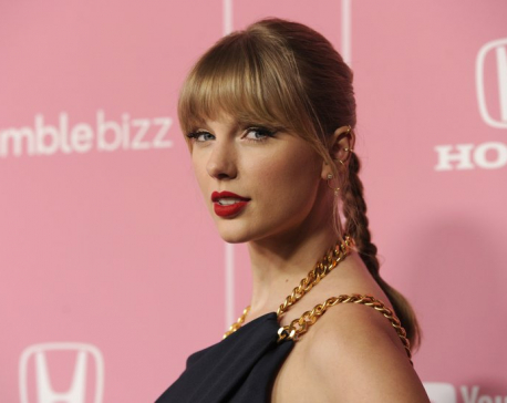 Taylor Swift calls out Scooter Braun during Billboard speech