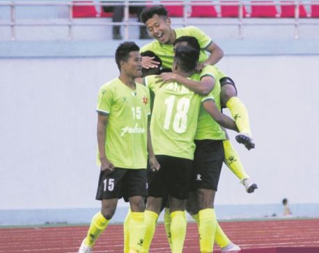 Army goes three points clear at top