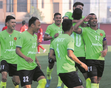 Khawash reaches 50-goal mark as title race goes down to the wire