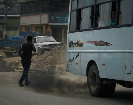 Govt fails to control polluting vehicles