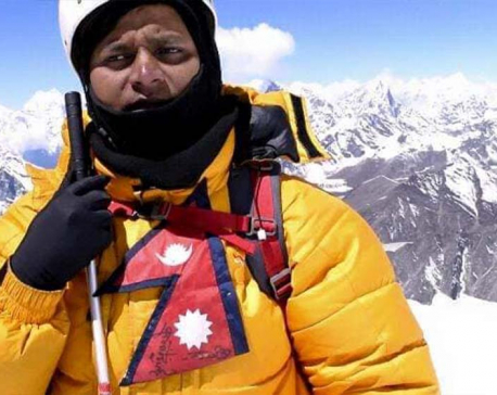 Visually impaired Amit provided with financial support for Everest expedition