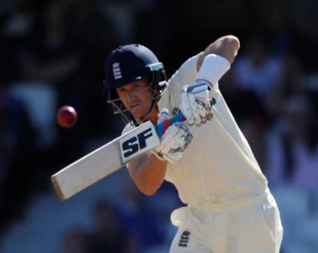 England extend lead in final Ashes test