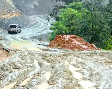 Landslide blocks mid-hill highway in Baglung