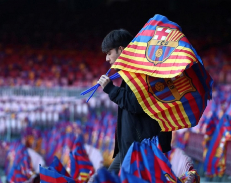 Six Barcelona directors quit, worsening club's chaos
