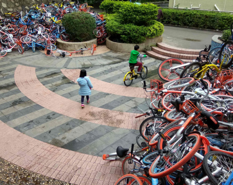 Bikeshare cycles dumped en masse in China