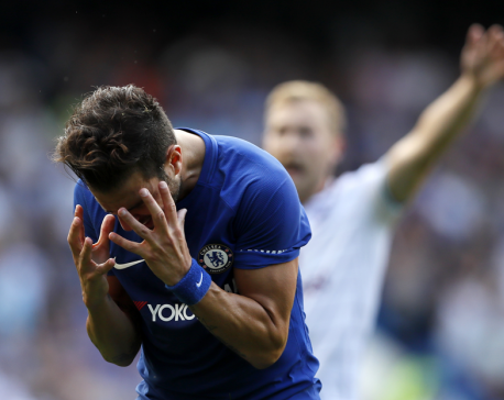 9-man Chelsea loses 3-2 to Burnley to open EPL title defense