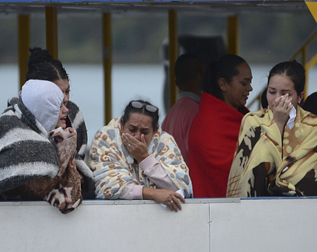 9 dead, 28 missing after tourist boat sinks in Colombia