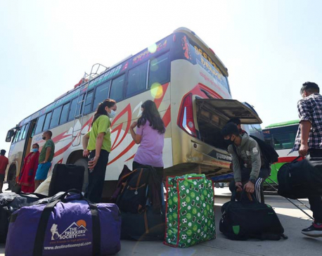 Over 100,000 people leave Kathmandu for Dashain