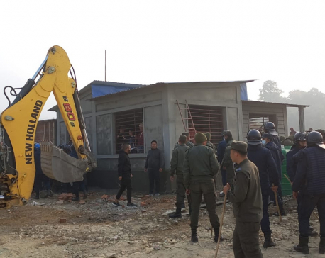 Locals, police clash over demolition of illegal structures in Dharan