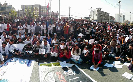 Demonstration in Baneshwar in support of Dr KC (photo feature)