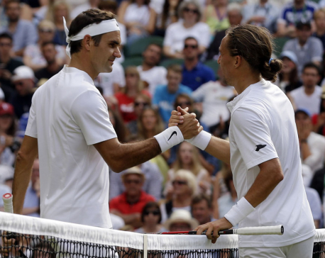 I quit! Federer, Djokovic benefit from Wimbledon retirements