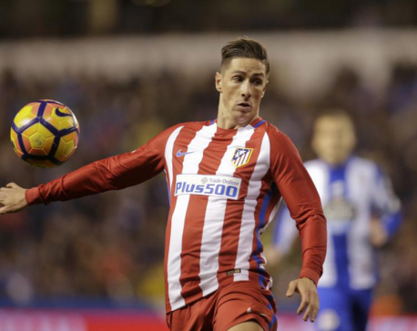 Atletico 'nervous and worried' by Torres neck injury (video)