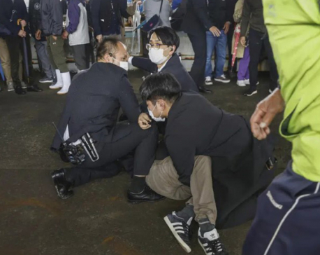Japanese PM unhurt after blast during campaign event