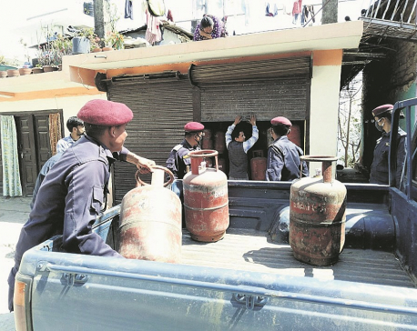 Dailekh sees shortage of cooking gas