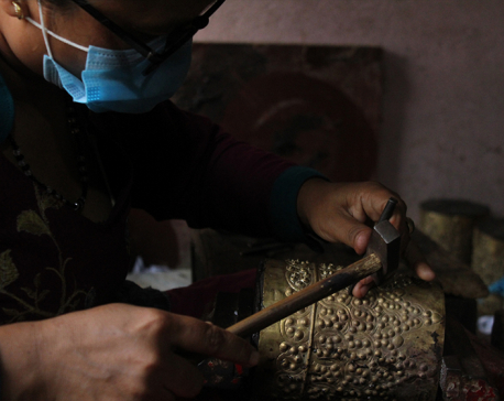 Handicraft entrepreneurs wary of decreasing orders and slow business