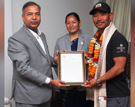 Vice President Yadav honors record-holder mountaineer Budhamagar