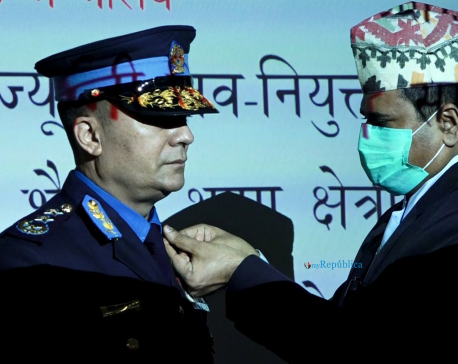 Newly appointed IGP Shailesh Thapa conferred insignia (with photos)