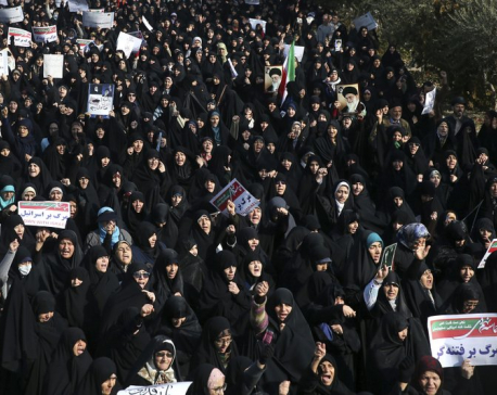 New economic protests in Tehran challenge Iran’s government