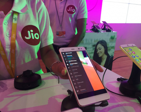 India’s Reliance Jio racks up 100 million subscribers but ends freebies
