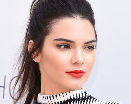 Kendall Jenner robbed of millions in jewellery