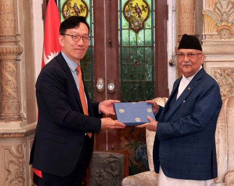 South Korean Ambassador Young  pays courtesy call on PM Oli