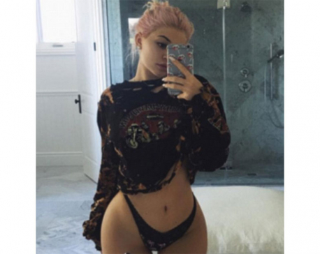 Kylie Jenner displays her sizzling curves in black thong selfie