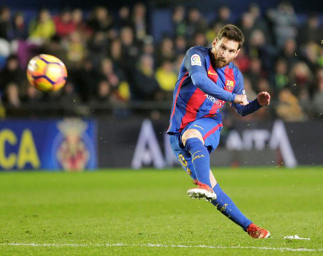 Barcelona remove director Gratacos after Messi remarks