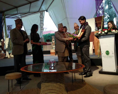 Mahesh Kumar bagged PAF National Journalism Award – 2017