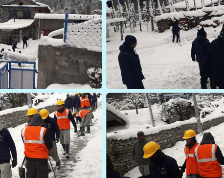 Security personnel mobilized to clear snow in Manang (photos)