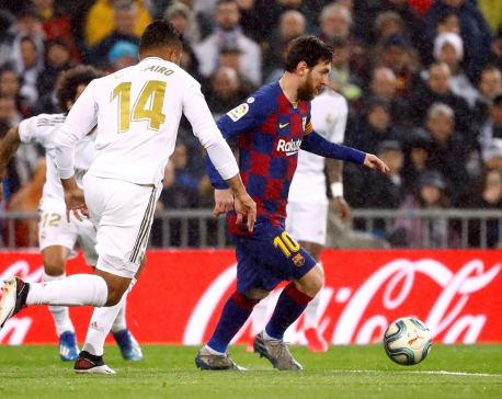 Barcelona and Real Madrid renew close-run title race