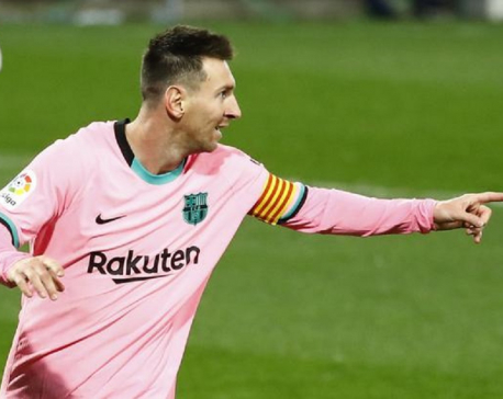 Messi breaks Pele's record goal haul by scoring 644th for Barca