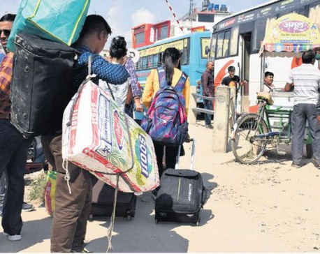 Migrant workers delighted upon returning home for Dashain