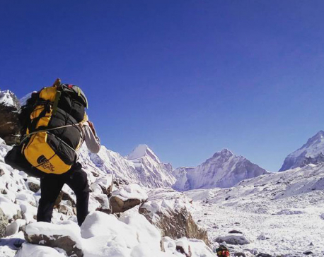 1,441 mountaineers receive permits to climb mountains for autumn season