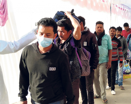 Over 10,000 people enter Nepal via Gaddachauki in a week for Dashain