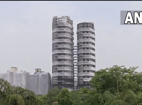 Noida twin towers come crashing down after use of 3,700 kg explosives