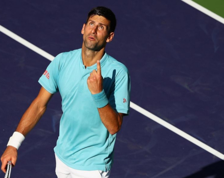 Returning Djokovic still managing elbow injury