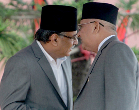 PM Dahal briefs Oli about agreement with Federal Alliance