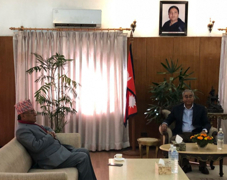 Dahal warns Deuba not to appoint governors