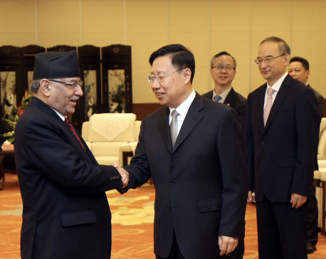 Chinese leader meets PM Dahal in Chengdu