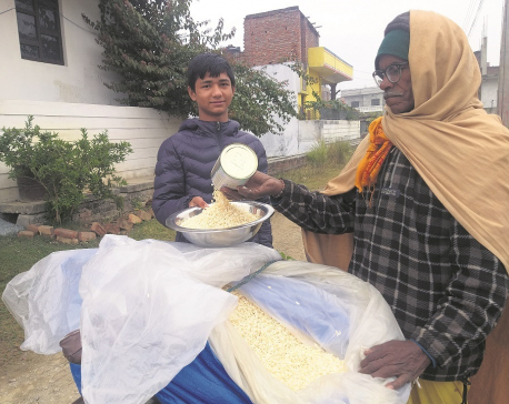 Man selling puffed rice earns more than son working abroad