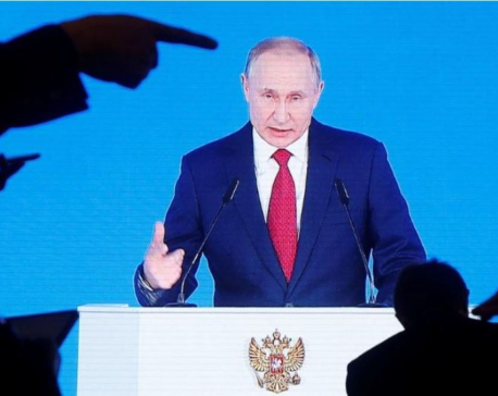 Putin backs amendment allowing him to remain in power
