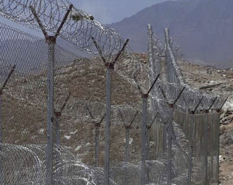 Pakistan begins building border fence over Afghan objections