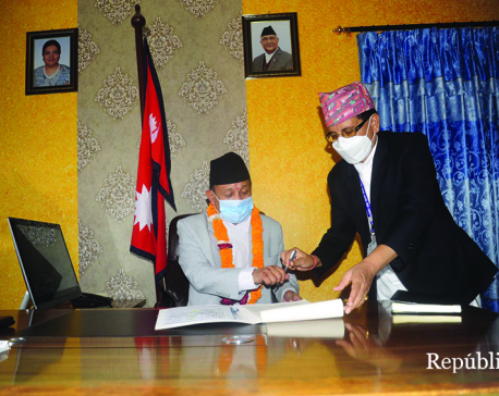 New Communication Minister Gurung takes office (with photos)