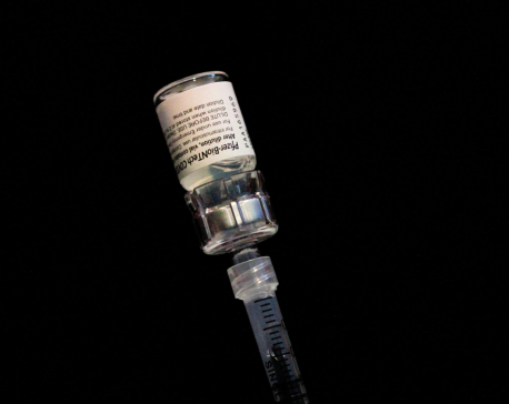 Pfizer/BioNTech COVID-19 vaccine effectiveness drops after 6 months, study shows