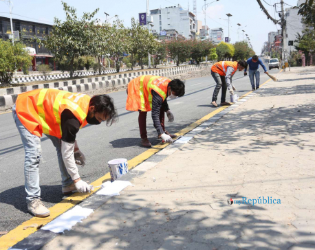 IN PICS: Utilizing lockdown period judiciously, DoR expedites road repair works in capital