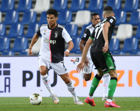 Ronaldo draws blank as jittery Juve held at Sassuolo