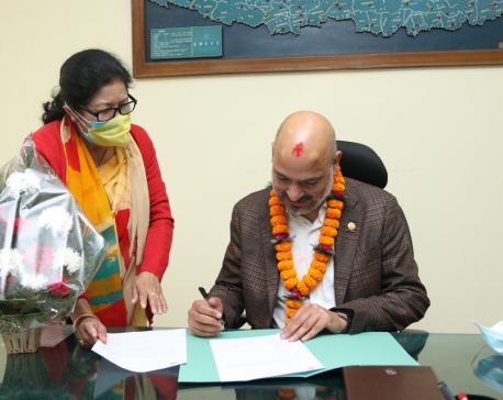 New FNCCI President Golchha assumes office