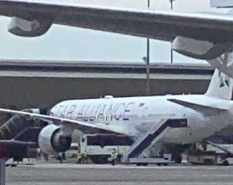 Severe turbulence during Singapore Airlines flight leaves several people badly injured, One man died