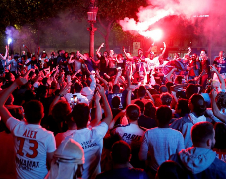 PSG fans flock to streets after clinching Champions League final spot
